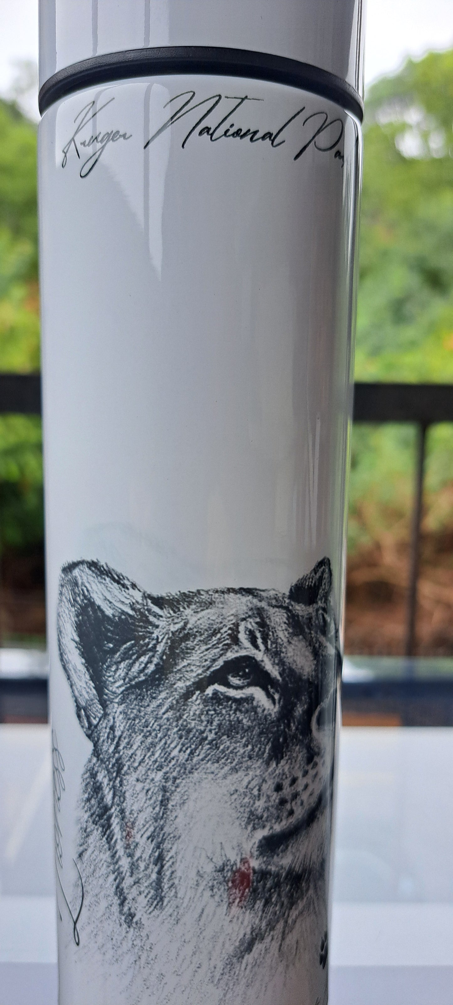 Lioness 450ml Digital display flask